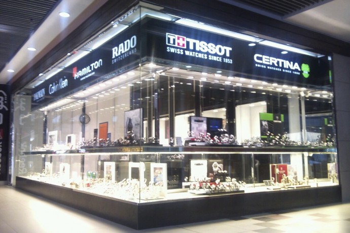نمایشگاه تیراژه 2 نماینده کیش بهین SWAROVSKI Products RADO TISSOT CERTINA CK BALMAIN HAMILTON SWATCH FLIK FLAK BIJOUX CK Jewelery VICTORINOX SWAROVSKI